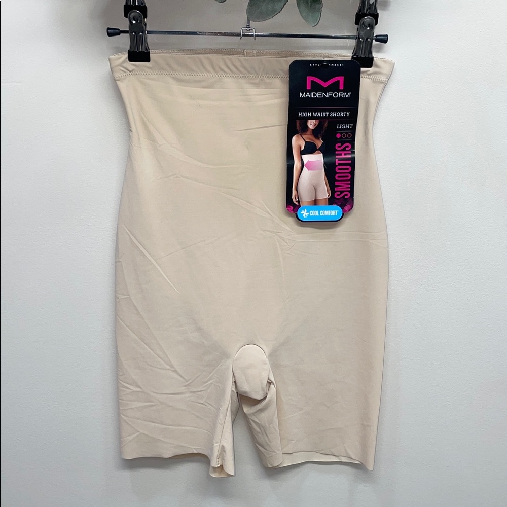 NWT Maidenform DM2561 High Waist Shorty Cool Comfort Smoothing Shaper Nude M